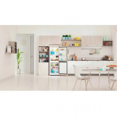 Холодильник Indesit ITR 4160 E
