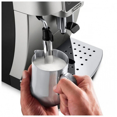 Кофемашина DeLonghi ECAM220.30.SB